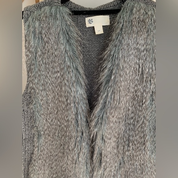 Vintage Hudson’s Bay Faux Fur Knit Vest - Picture 2 of 6